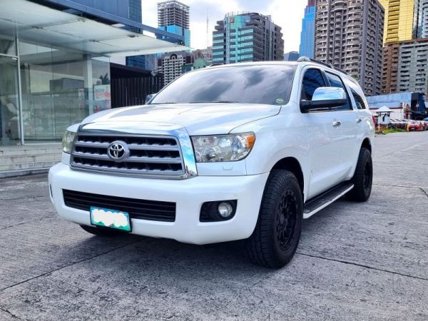 2010 Toyota Sequoia Platinum photo
