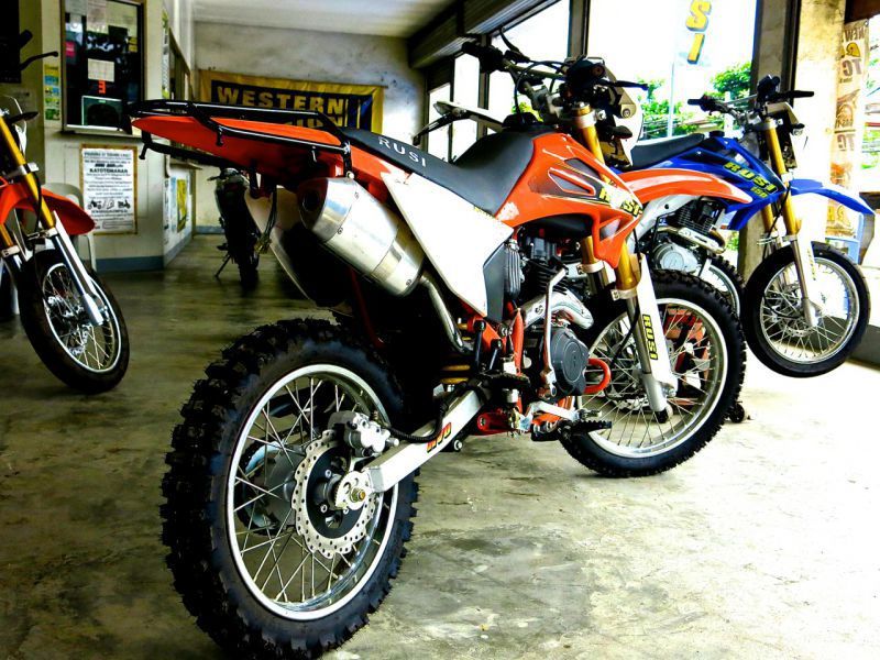 rusi dirt bike 250cc