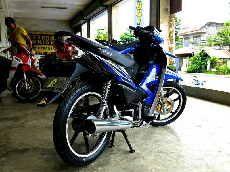 rusi xrm 125 price