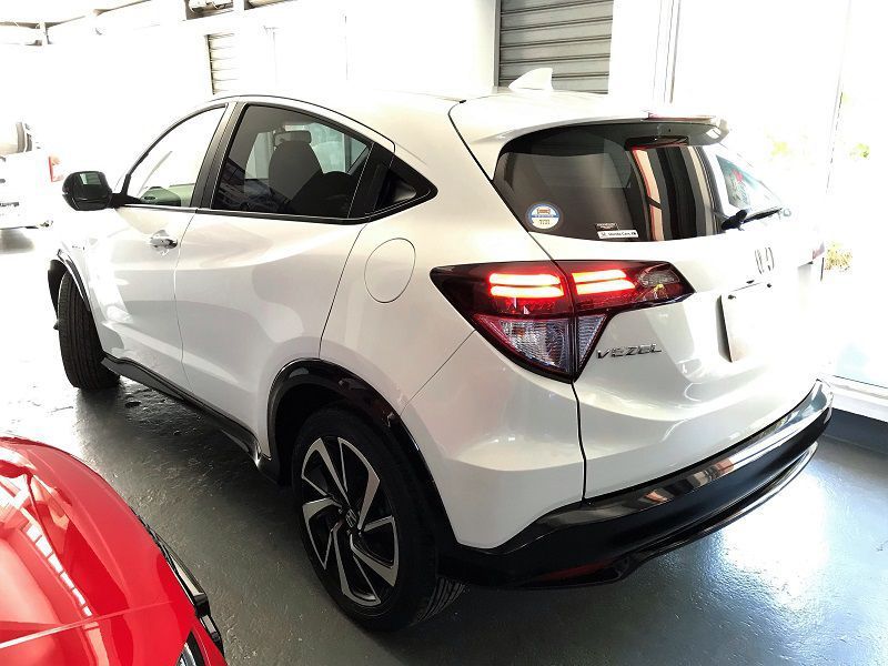 16 Honda Vezel Hybrid Rs Sensing For Sale 7 000 Km Automatic Transmission Delior Automobile 16 Honda Vezel Hybrid Rs Sensing For Sale 7 000 Km Automatic Transmission Delior Automobile