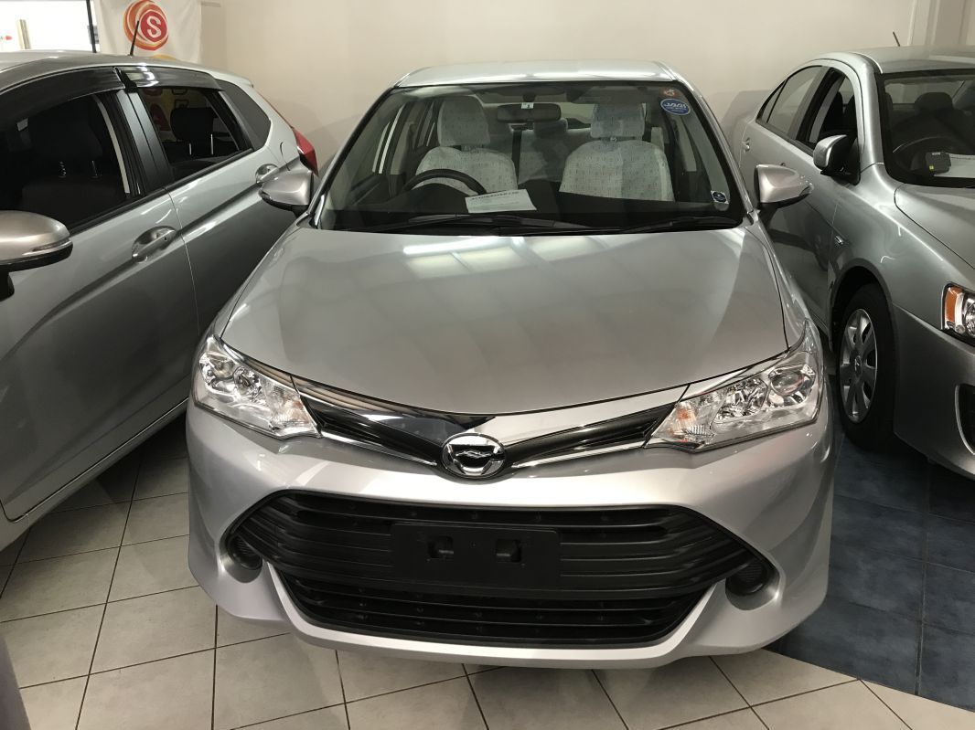 2016 Toyota COROLLA SILVER for sale 7 869 Km Manual transmission