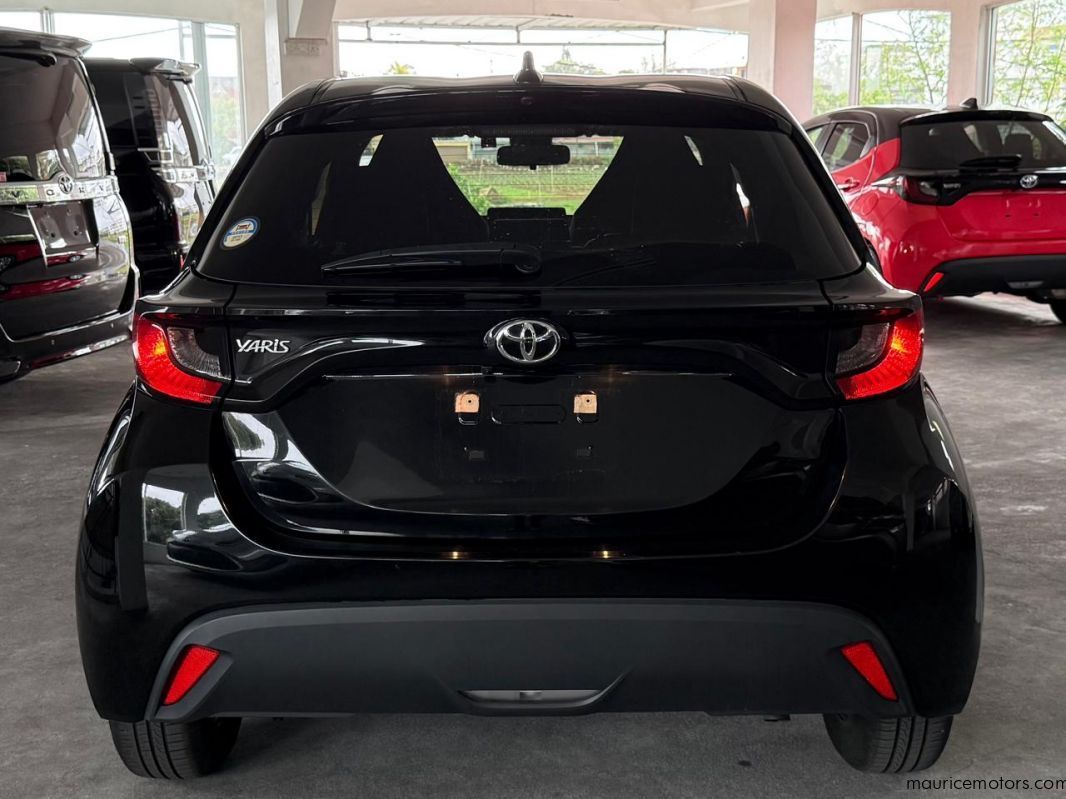 2022 Toyota Yaris X 990cc photo
