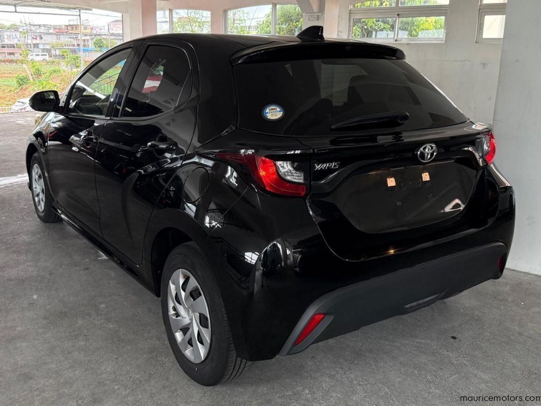 2022 Toyota Yaris X 990cc photo