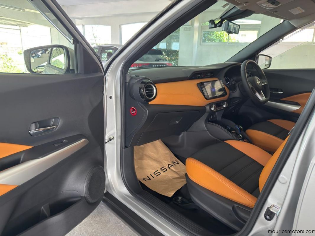 2022 Nissan Kick E-Power X 2 Tone Interior Edition photo