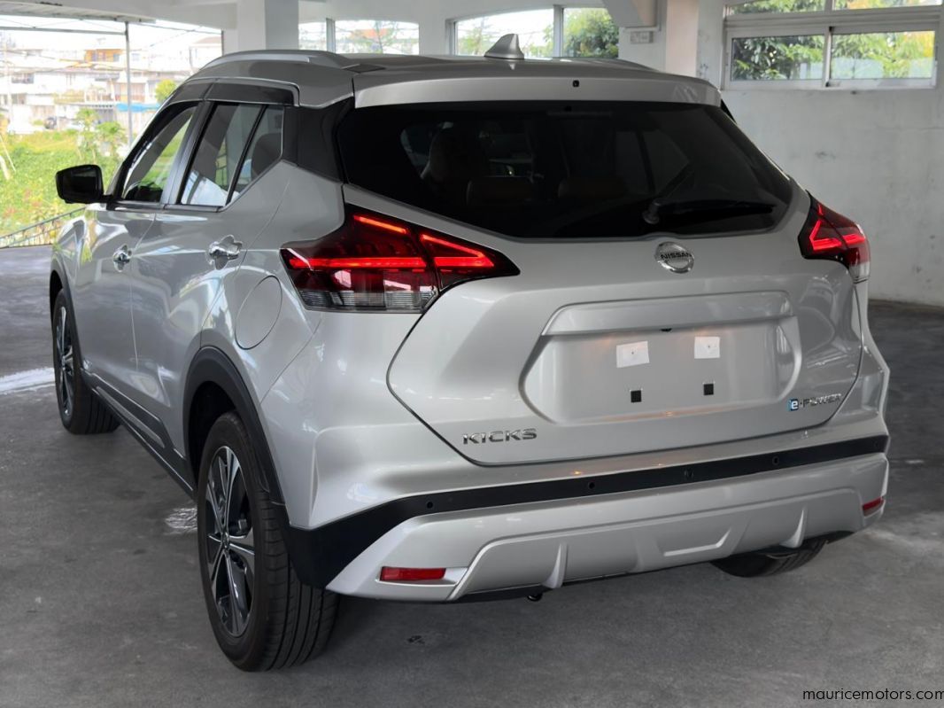 2022 Nissan Kick E-Power X 2 Tone Interior Edition photo