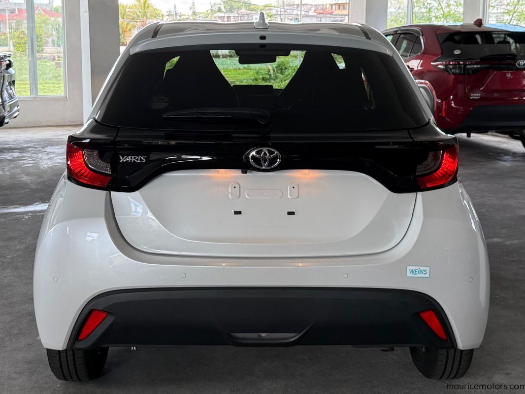2022 Toyota Yaris X 990cc photo