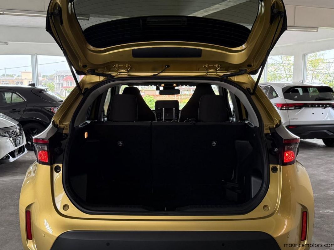 2022 Toyota Yaris Cross X Hybrid  photo