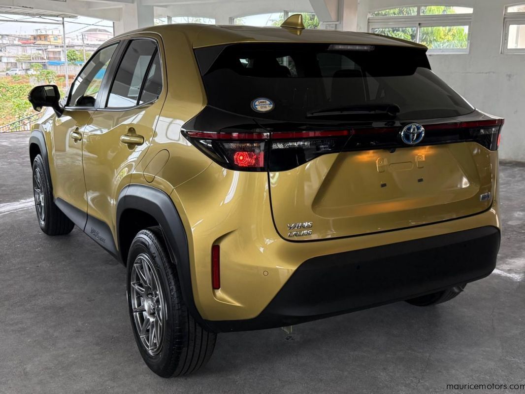 2022 Toyota Yaris Cross X Hybrid  photo
