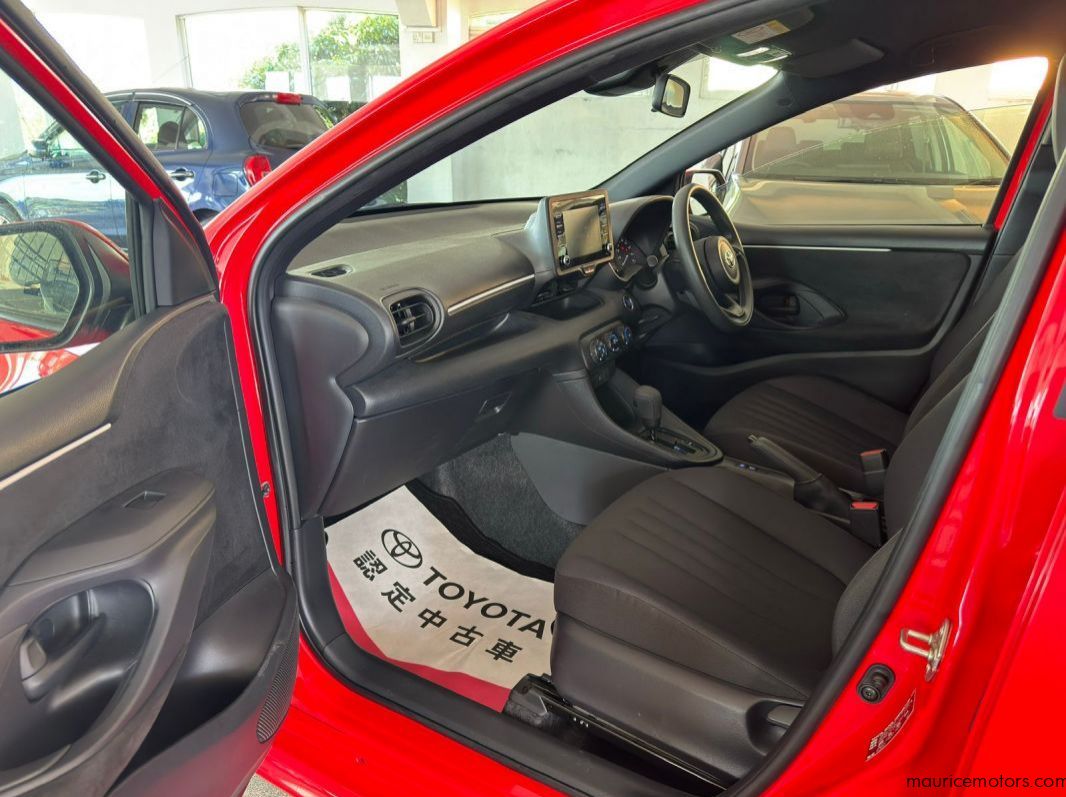 2022 Toyota Yaris X 1500cc pictures