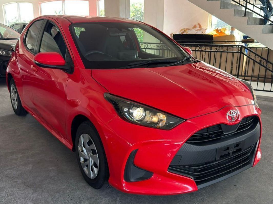 2022 Toyota Yaris X 1500cc pictures