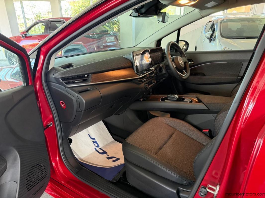 2022 Nissan Aura E-Power G  pictures