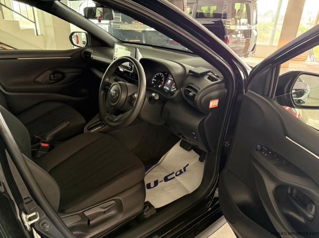 2022 Toyota Yaris X 990cc pictures