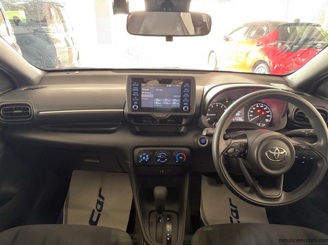 2022 Toyota Yaris X 990cc pictures