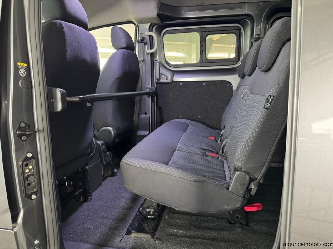 2021 Nissan NV200 GX pictures