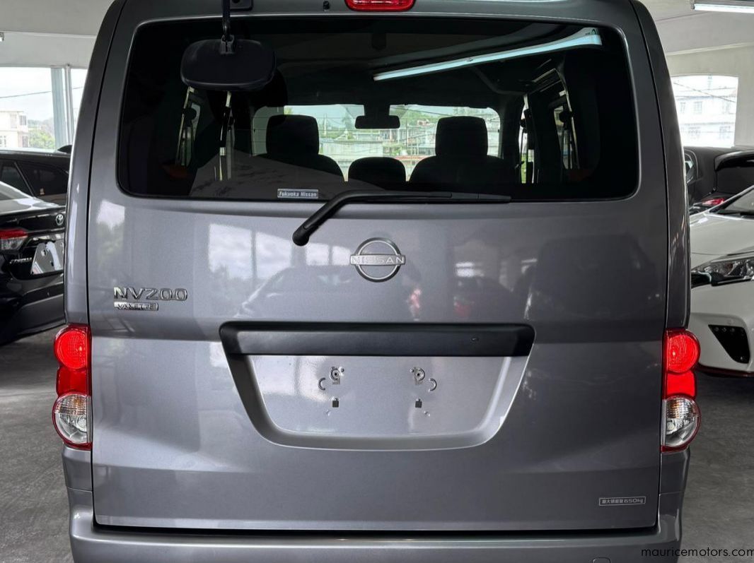 2021 Nissan NV200 GX pictures