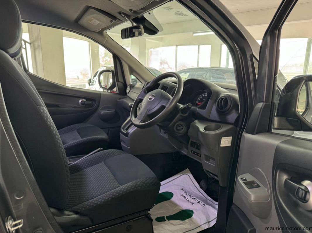 2021 Nissan NV200 GX pictures