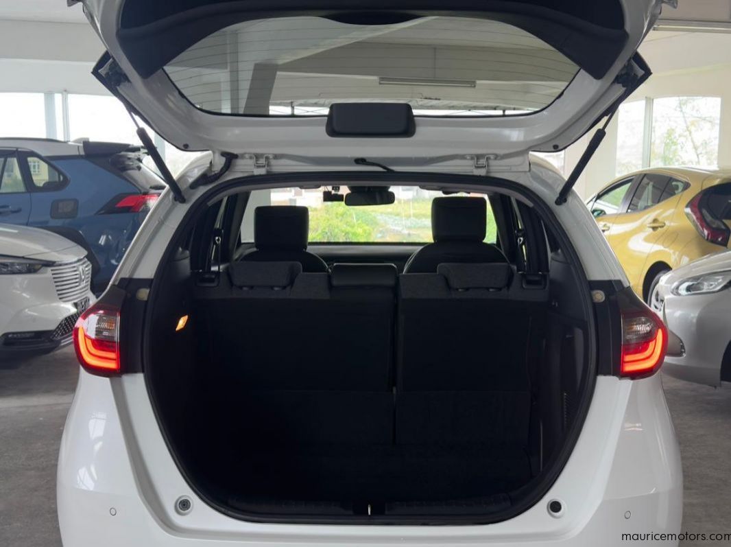 2023 Honda Fit e:HEV Home  pictures