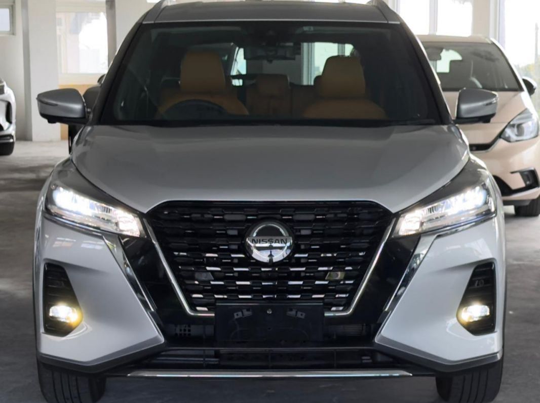 2022 Nissan Kick E-Power X 2 Tone Interior Edition pictures