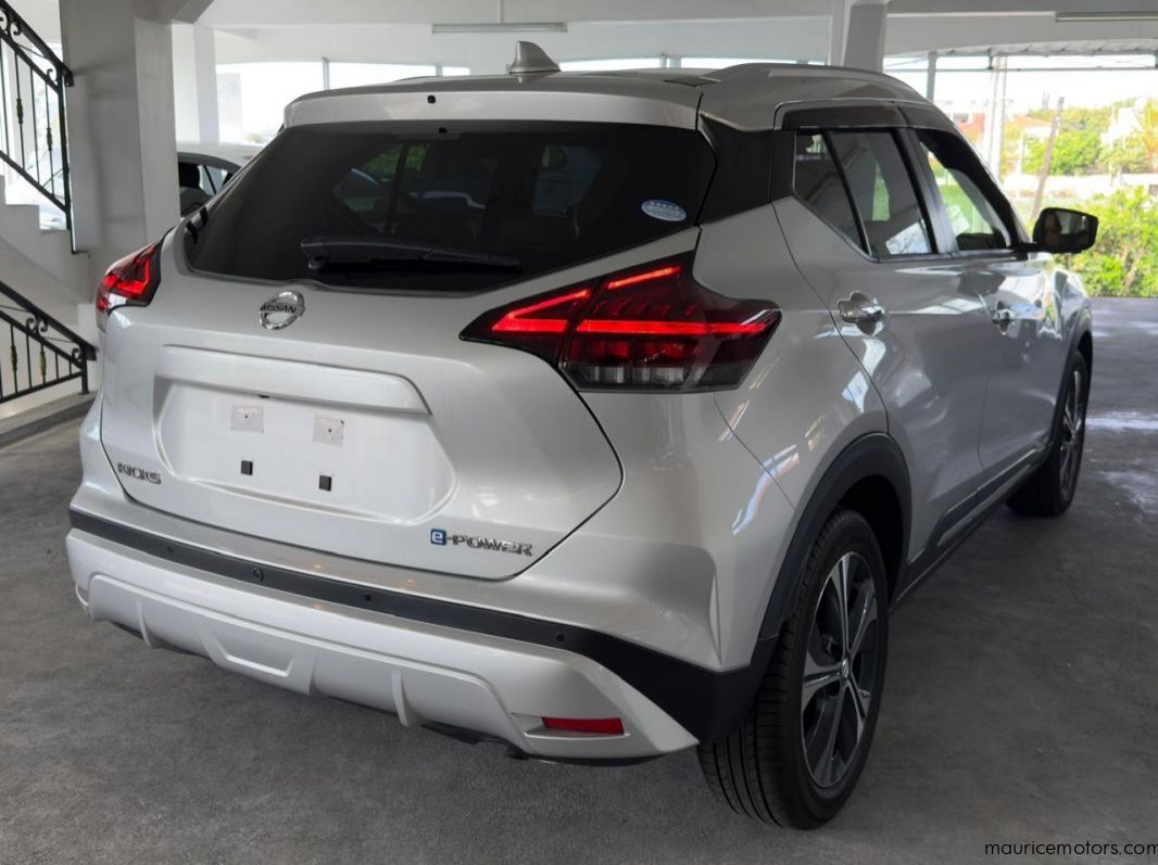 2022 Nissan Kick E-Power X 2 Tone Interior Edition pictures