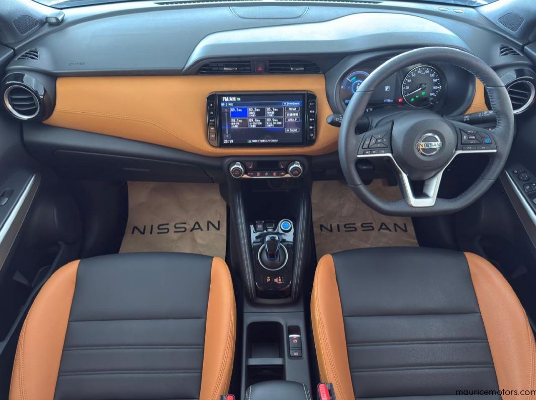 2022 Nissan Kick E-Power X 2 Tone Interior Edition pictures