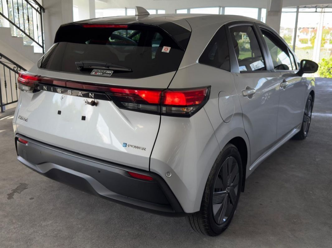 2023 Nissan Note E-Power X pictures