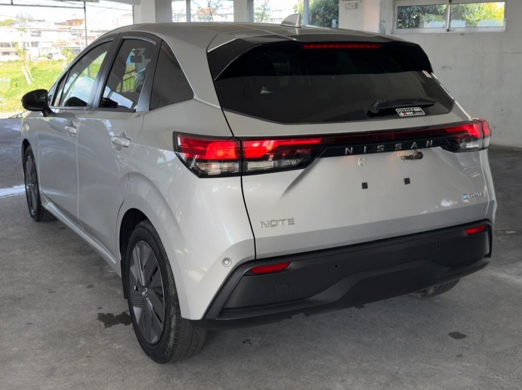 2023 Nissan Note E-Power X pictures