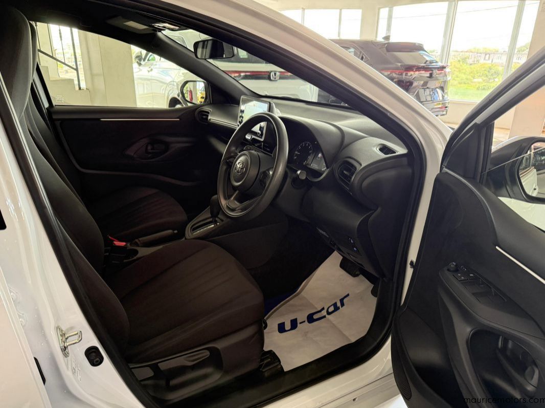 2022 Toyota Yaris X 990cc pictures