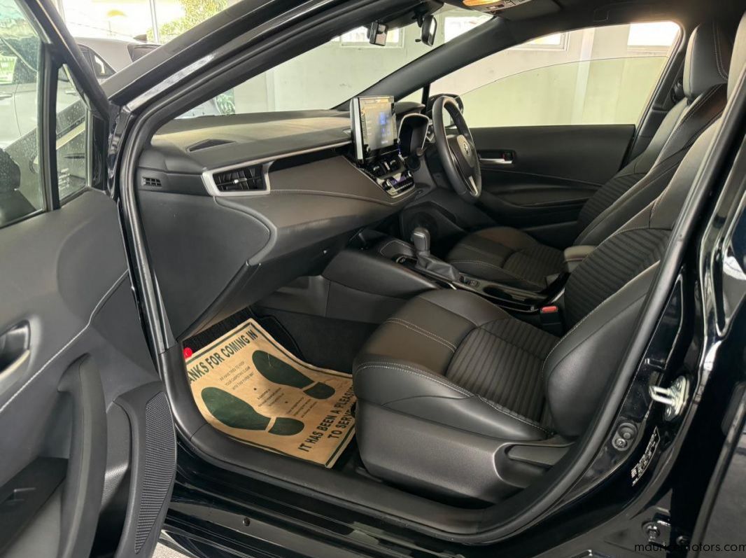 2021 Toyota Corolla Sport GS Hybrid pictures