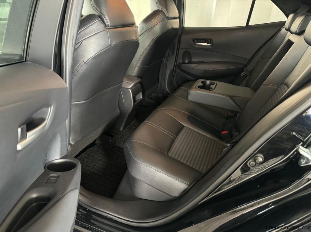 2021 Toyota Corolla Sport GS Hybrid pictures