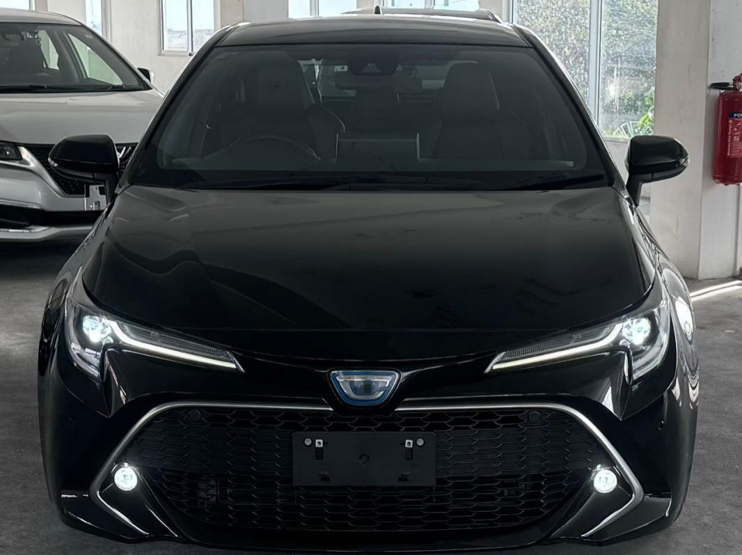 2021 Toyota Corolla Sport GS Hybrid pictures