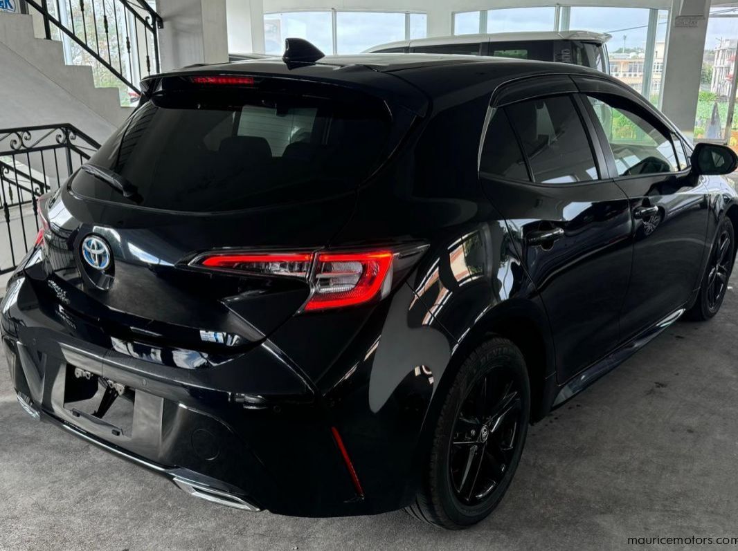 2021 Toyota Corolla Sport GS Hybrid pictures