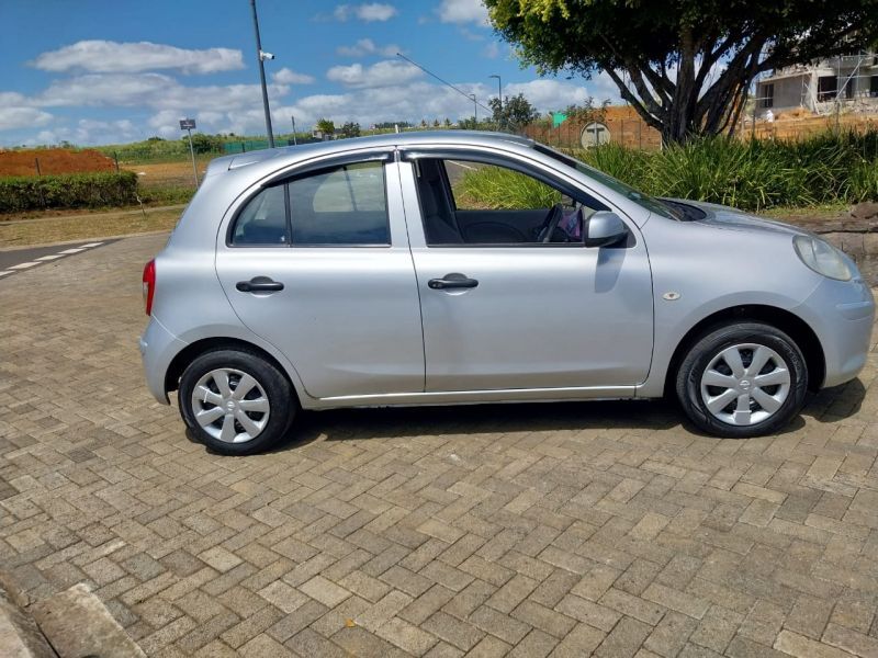 2011 Nissan Micra photo
