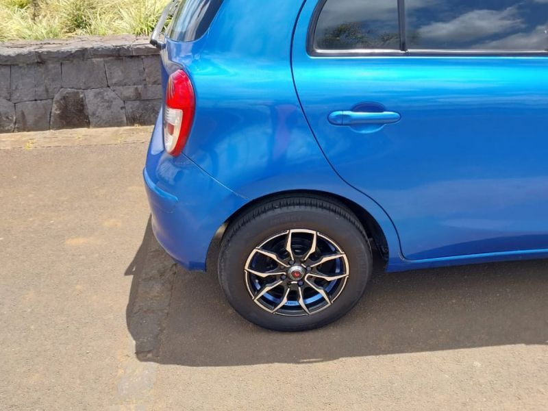 2010 Nissan March photo