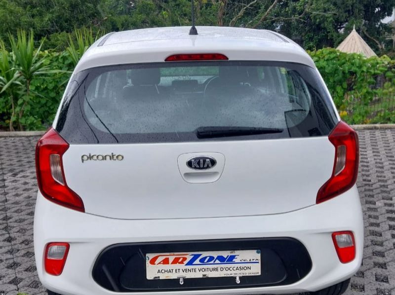 2018 Kia Picanto pictures