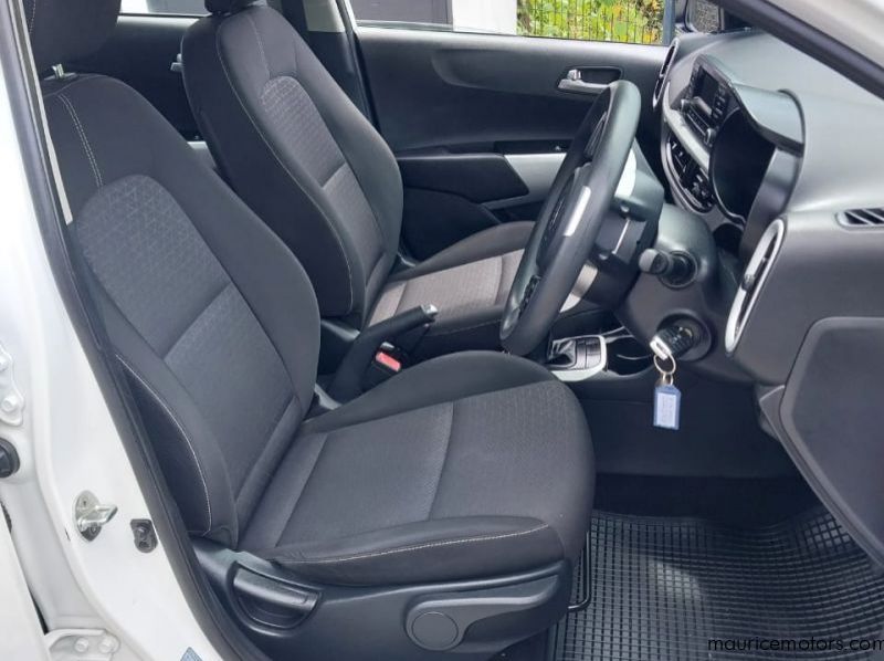 2018 Kia Picanto pictures