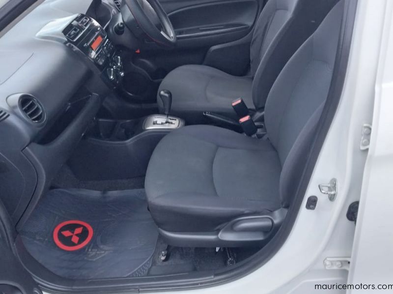 2018 Mitsubishi Attrage pictures