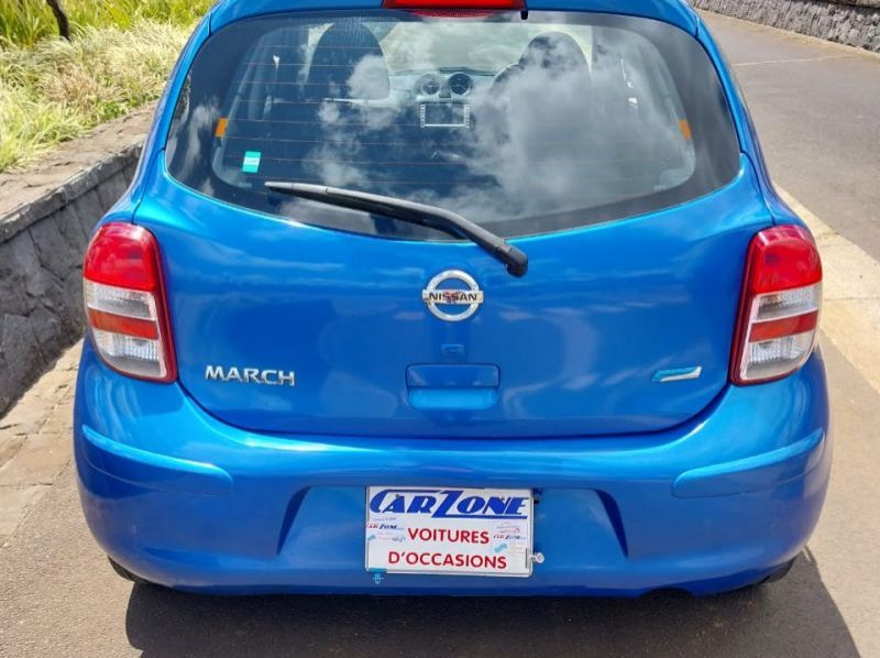 2010 Nissan March pictures