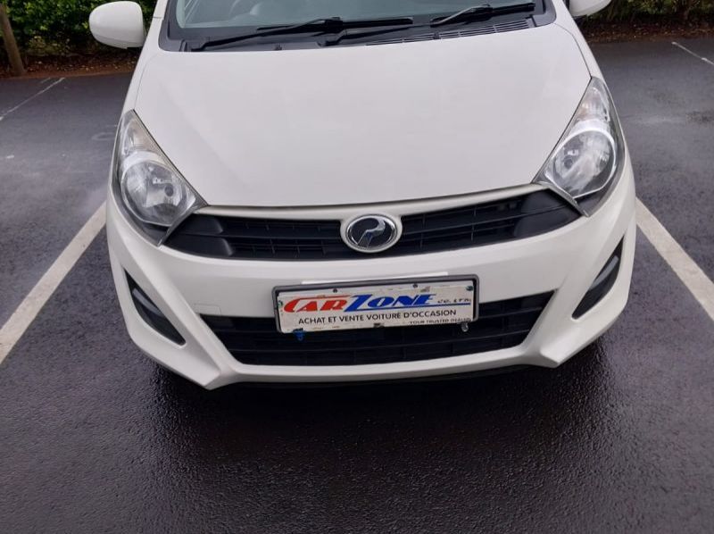 Used Perodua Axia  for sale in Saint Pierre, Mauritius