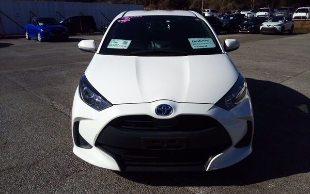 2023 Toyota Yaris X photo