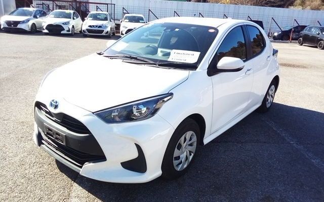 2023 Toyota Yaris X photo