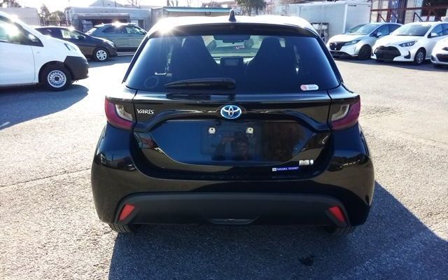2023 Toyota Yaris X photo