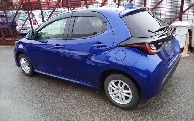 2023 Toyota Yaris X photo