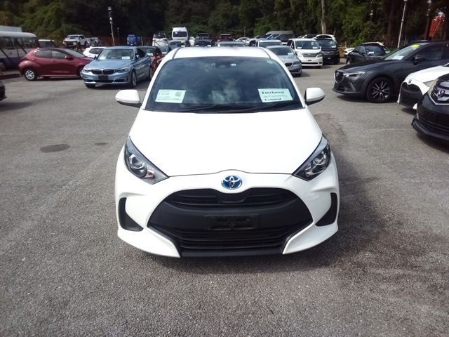 2022 Toyota Yaris HYBRID X photo