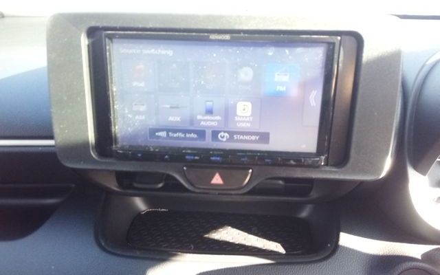 2022 Toyota Yaris HYBRID X photo