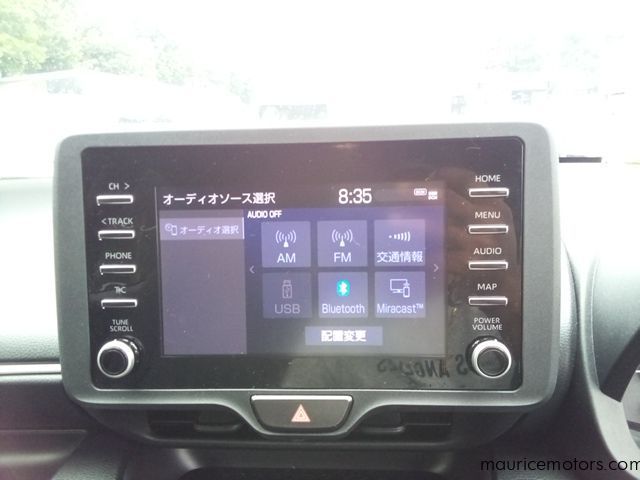 2022 Toyota Yaris HYBRID X photo