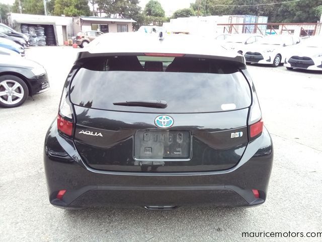 2022 Toyota Aqua X photo
