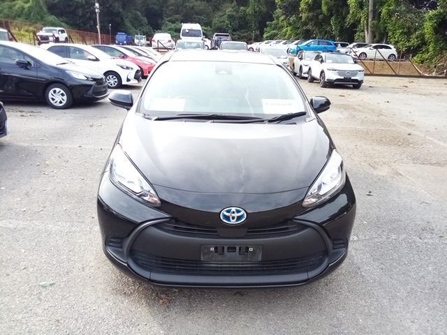 2022 Toyota Aqua X photo