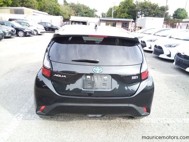 2022 Toyota Aqua X photo