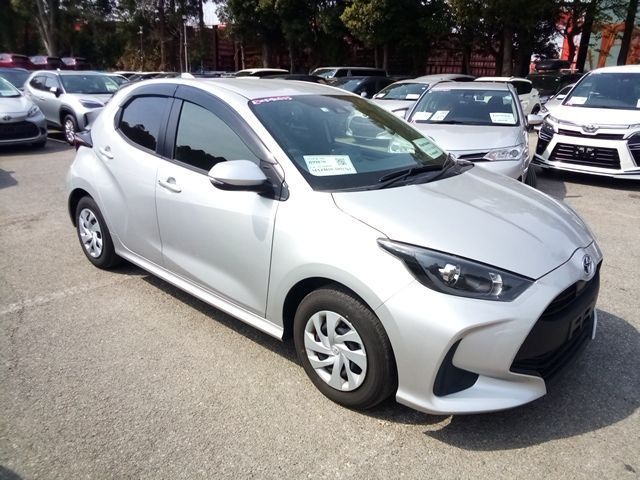 Toyota Yaris HYBRID X in Mauritius