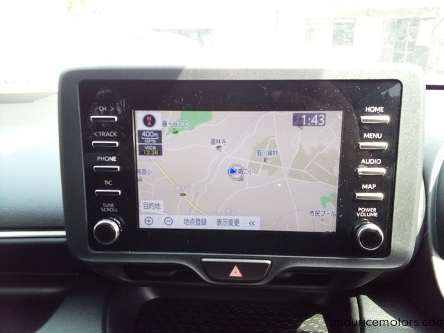 2022 Toyota Yaris HYBRID X photo